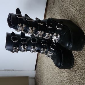 Skull Yru boots